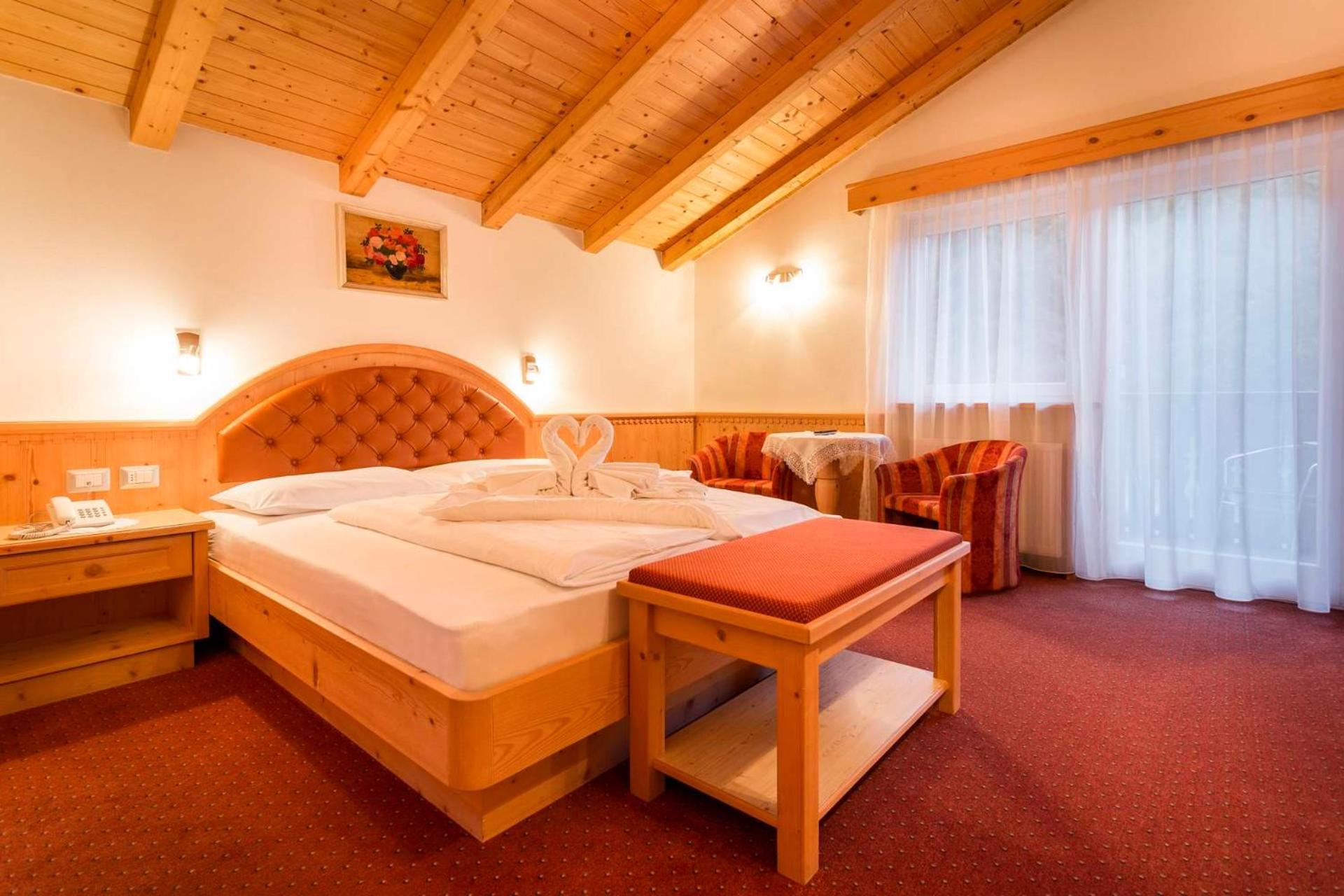 Hotel Daniel Apartments Sëlva Buitenkant foto